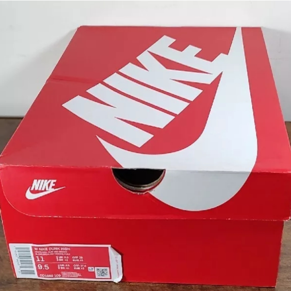 Nike Dunk High Shoes White Sail Gum DD1869-109 Womens Size 11 (Mens 9.5) VNDS - Picture 9 of 9